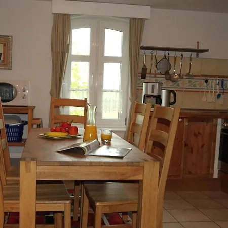 Apartament In Liepe Mit Grossem Garten By Interhome *